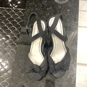 Black and white striped wedges